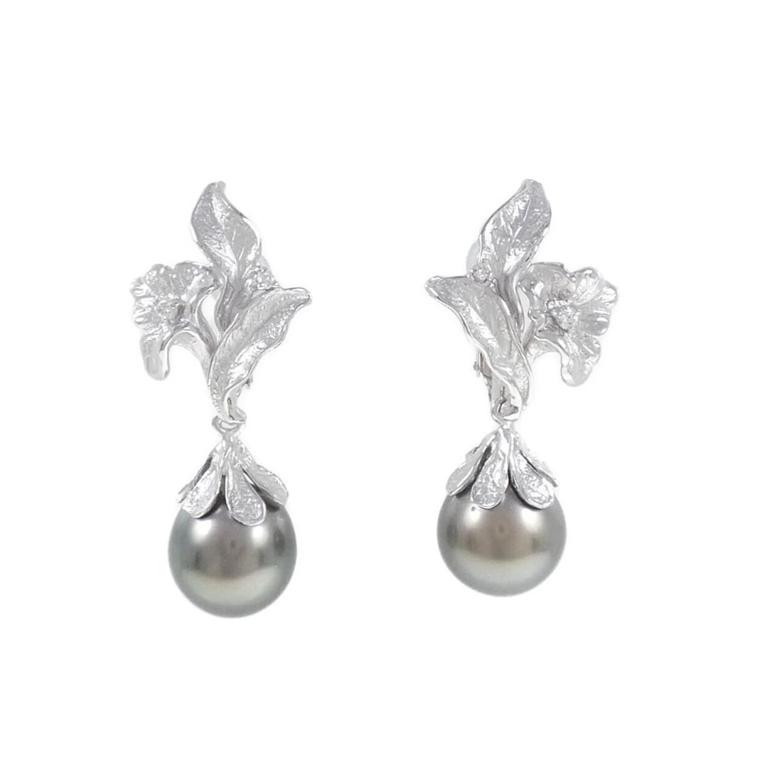 K14WG BLACK PEARL EARRINGS: K14WG Black Pearl Earrings Brand: Unbranded Type: Earrings Material: K14 White Gold, Main Stone/Creation Black PearlSide Stone Natural Color: White Gold Size: ActualSize HxW: 34.2mmx15.8mm 