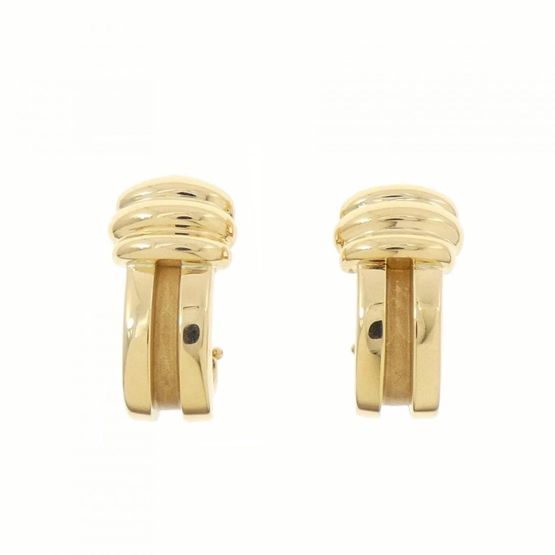 TIFFANY & CO. ATLAS EARRINGS: Tiffany & Co. Atlas Earrings Brand: Tiffany Type: Earrings Material: 750 Yellow Gold, Color: Yellow Gold Size: ActualSize HxW: 18.0mmx10.0mm Accessories: None Accessories Notice: When