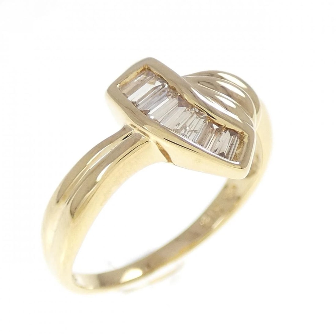 K18YG DIAMOND RING: K18YG Diamond Ring Brand: Unbranded Type: Ring Material: K18 Yellow Gold, Main Stone/Creation Natural Color: yellow gold Size: 6US Accessories: None Accessories Notice: When purchasing pre