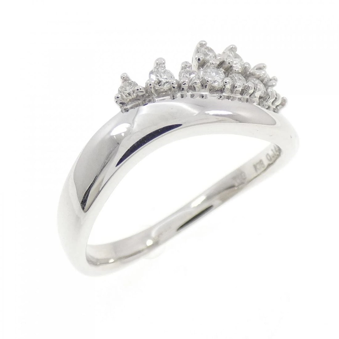 K18WG DIAMOND RING: K18WG Diamond Ring Brand: Unbranded Type: Ring Material: K18 White Gold, Main Stone/Creation Natural Color: white gold Size: 5US Accessories: None Accessories Notice: When purchasing