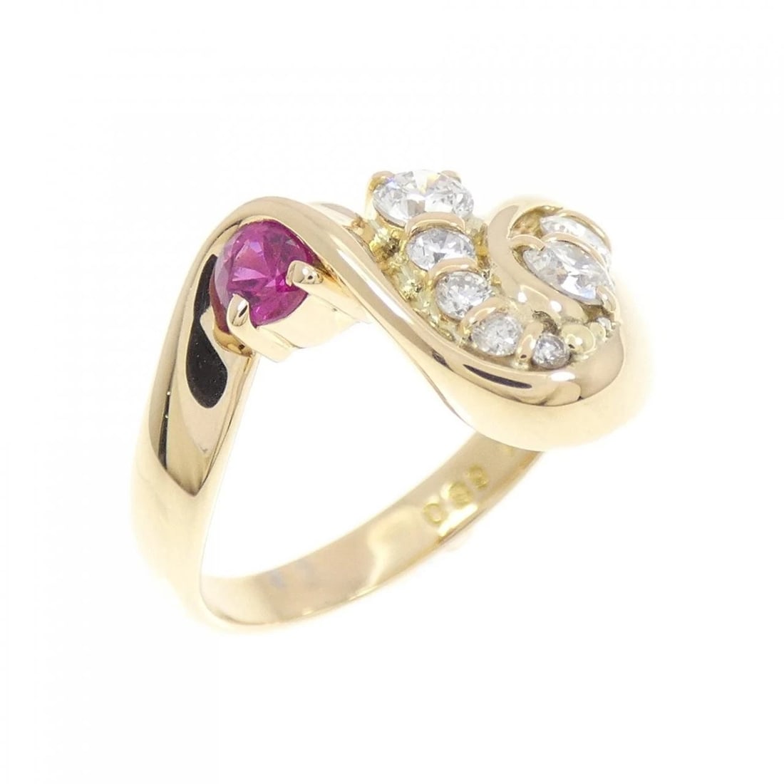 K18YG RUBY RING: K18YG Ruby Ring Brand: Unbranded Type: Ring Material: K18 Yellow Gold, Main Stone/Creation ruby Color: yellow gold Size: 6.5US Accessories: None Accessories Notice: When purchasing pre-owned