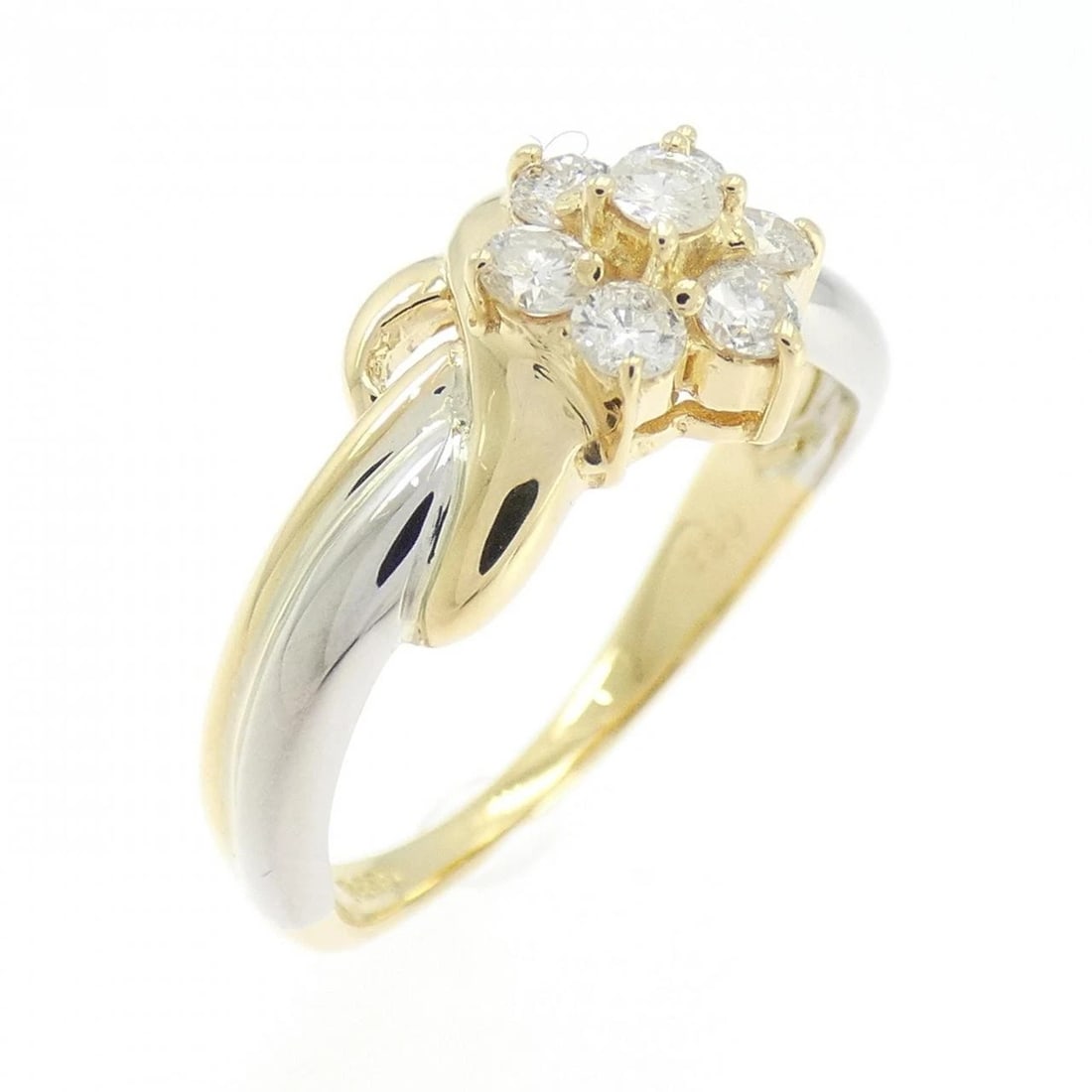 K18YG PT850 FLOWER DIAMOND RING: K18YG PT850 Flower Diamond Ring Brand: Unbranded Type: Ring Material: K18 Yellow Gold Platinum 850, Main Stone/Creation Natural Color: yellow gold Size: 6US Accessories: None Accessories