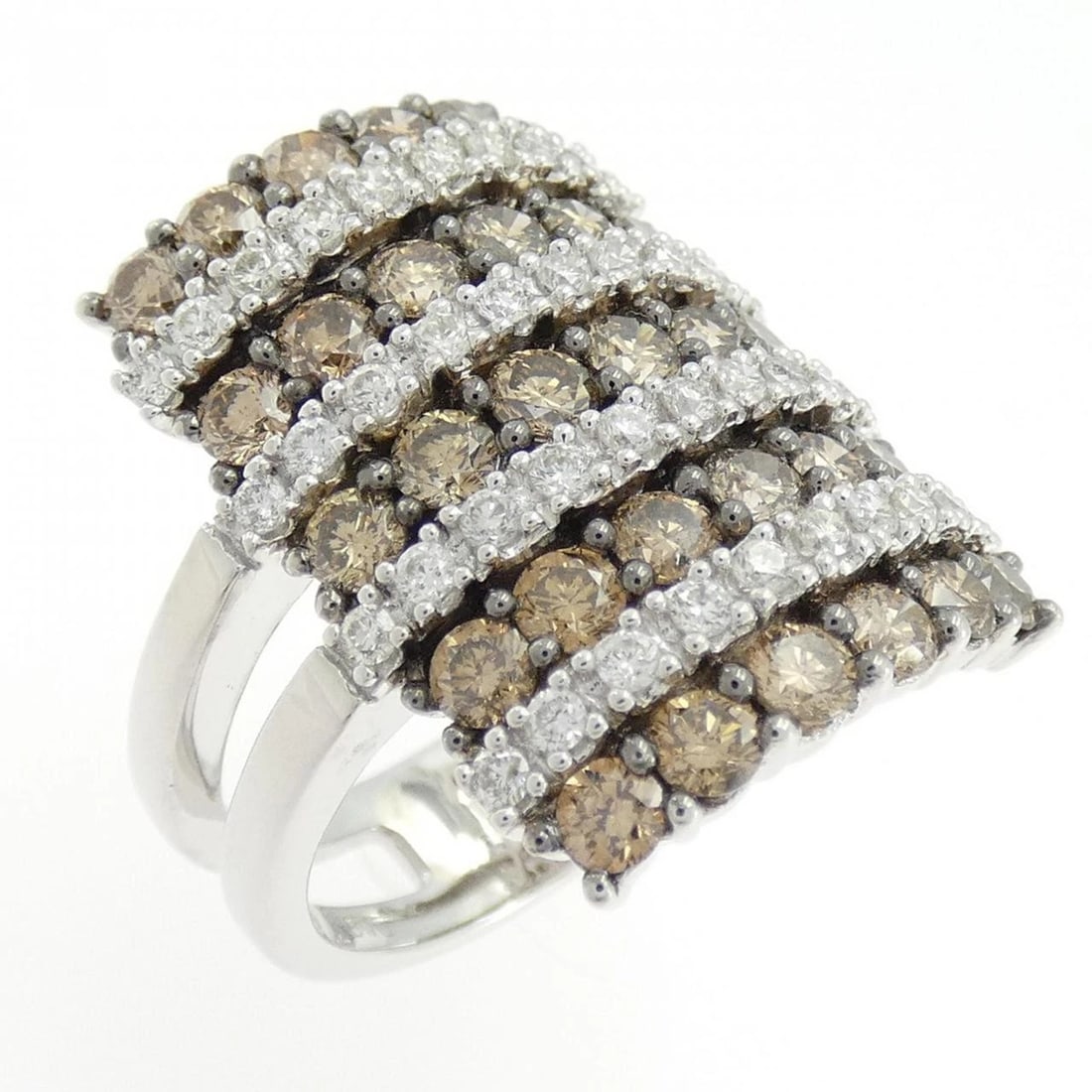 K18WG K18BG DIAMOND RING: K18WG K18BG Diamond Ring Brand: Unbranded Type: Ring Material: K18 White Gold K18 Black gold, Main Stone/Creation Natural Color: white gold Size: 6-6.5US Accessories: None Accessories Notice: