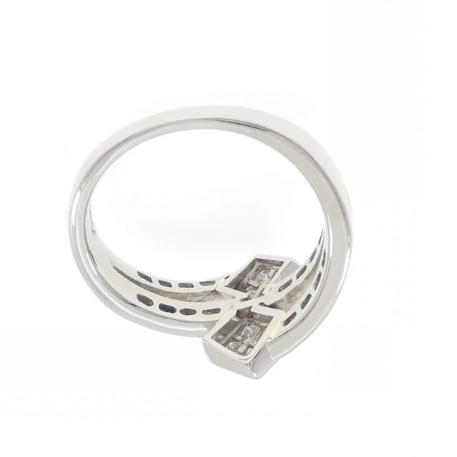 PT900 DIAMOND RING: PT900 Diamond Ring Brand: Unbranded Type: Ring Material: Platinum 900, Main Stone/Creation Natural Color: platinum Size: 6.5-7US Accessories: None Accessories Notice: When purchasing pre-o