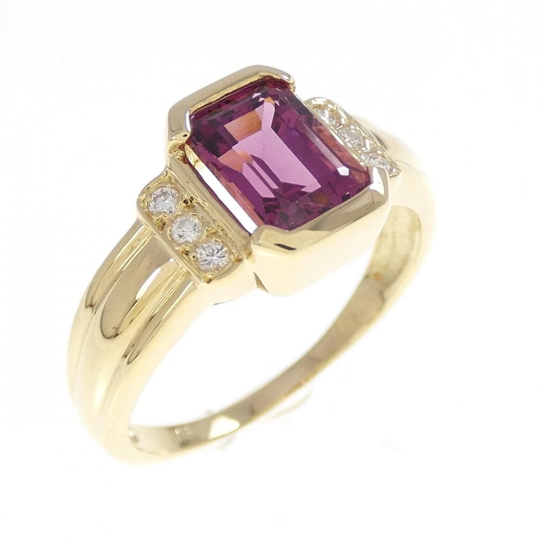 K18YG GARNET RING (1 of 3)
