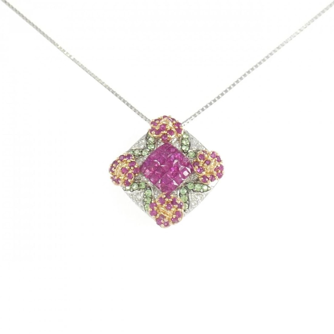 K18 THREE COLOR COLOR STONE NECKLACE: K18 Three Color Color Stone Necklace Brand: Unbranded Type: Necklace Material: K18 Yellow Gold K18 White Gold K18 Black gold, Main Stone/Creation ruby Color: yellow gold Size: 45cm
