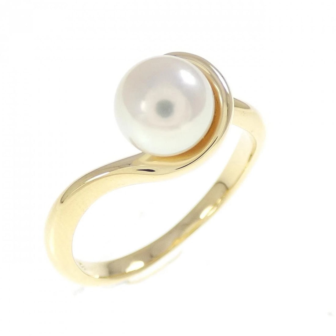 K18YG AKOYA PEARL RING: K18YG Akoya Pearl Ring Brand: Unbranded Type: Ring Material: K18 Yellow Gold, Main Stone/Creation Akoya Pearl Color: Yellow Gold Size: 5 (US size) Accessories: None Accessories Notice: When