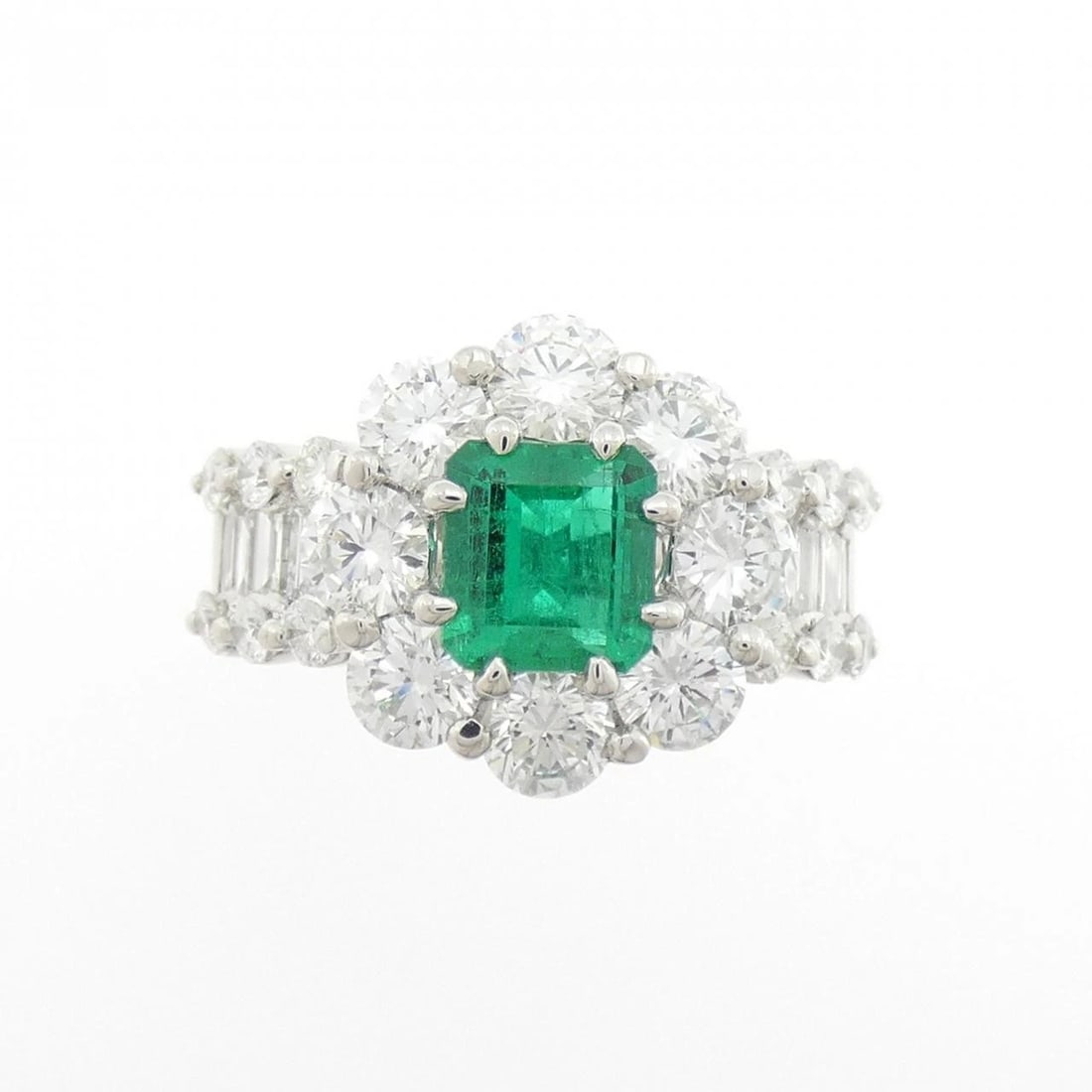 PT900 EMERALD RING - 2