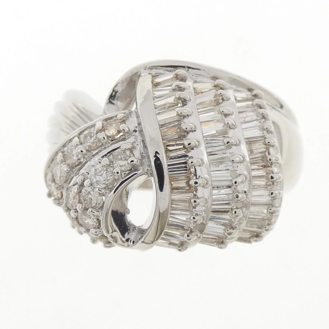 PT900 DIAMOND RING - 2