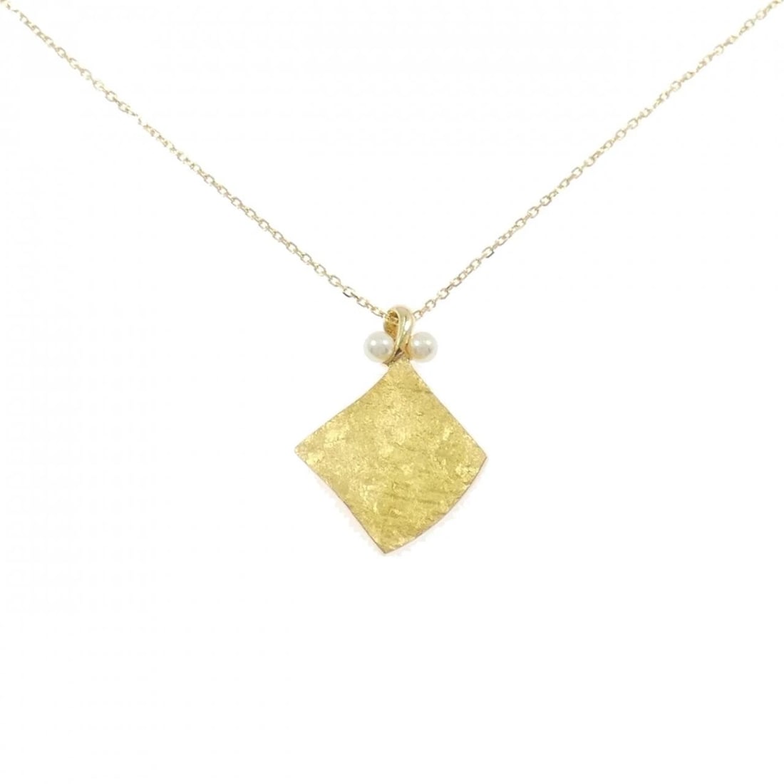 MIKIMOTO AKOYA PEARL NECKLACE: Mikimoto Akoya Pearl Necklace Brand: MIKIMOTO Type: Mikimoto Necklace Material: K22 yellow gold/K18 yellow gold, Main Stone/Creation Akoya Pearl Color: None Size: 39-43cm,Actual Size Pendant