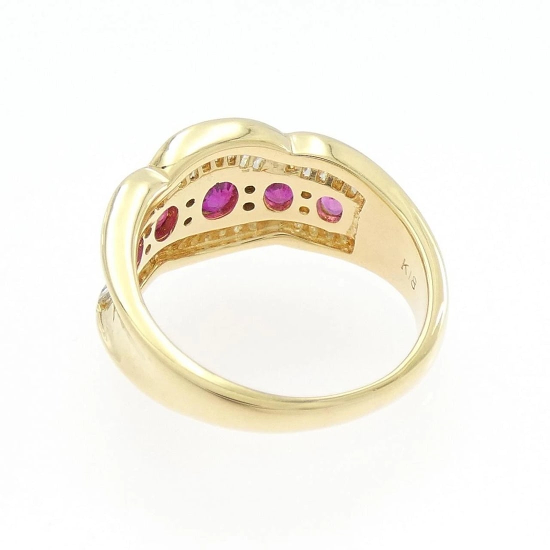 K18YG RUBY RING: K18YG Ruby Ring Brand: Unbranded Type: Ring Material: K18 Yellow Gold, Main Stone/Creation RubySide Stone Natural Color: Yellow Gold Size: 7 (US size) Accessories: None Accessories Notice: