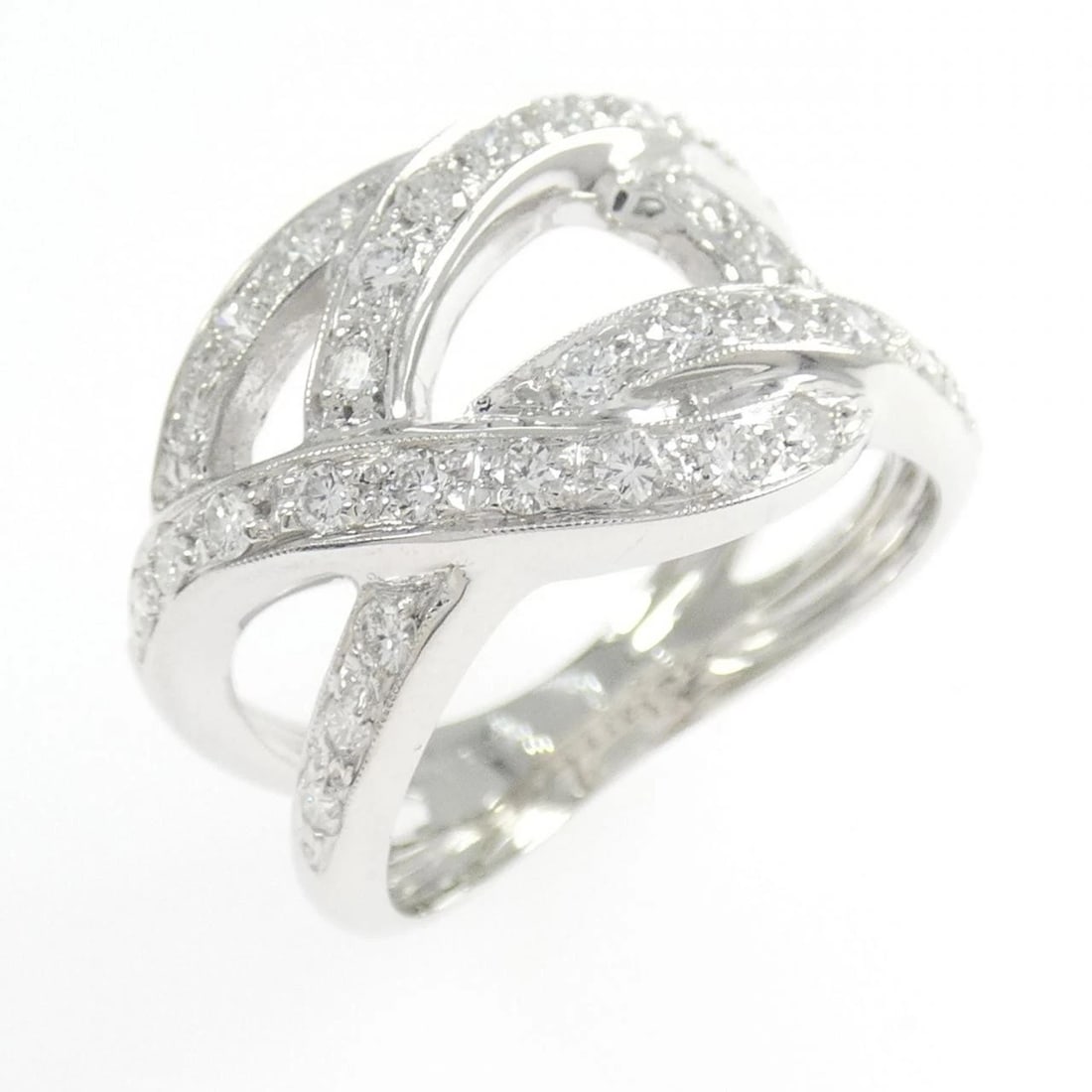 K18WG DIAMOND RING: K18WG Diamond Ring Brand: Unbranded Type: Ring Material: K18 White Gold, Main Stone/Creation Natural Color: white gold Size: 6.5US Accessories: None Accessories Notice: When purchasing pre