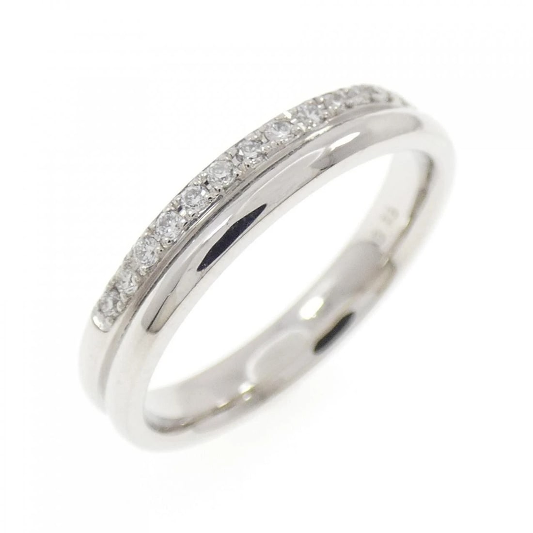 K18WG DIAMOND RING: K18WG Diamond Ring Brand: Unbranded Type: Ring Material: K18 White Gold, Main Stone/Creation Natural Color: white gold Size: 7US Accessories: None Accessories Notice: When purchasing