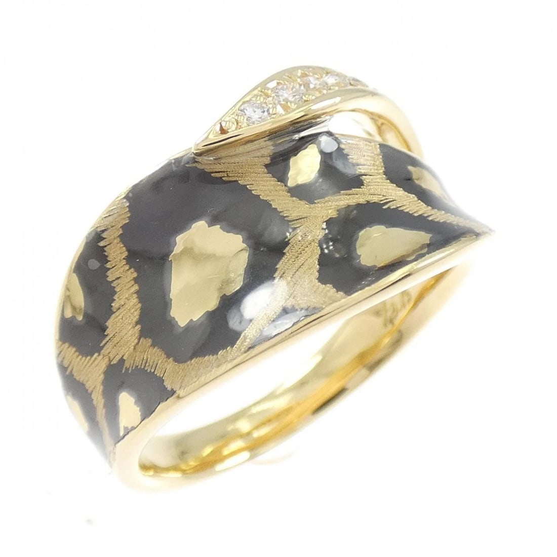 K18YG RESIN RING: K18YG resin ring Brand: Unbranded Type: Resin Ring Material: K18YG, Main Stone/Creation ResinSecondary Stone Natural Color: Yellow Gold Size: US9.5 Accessories: None Accessories Notice: When