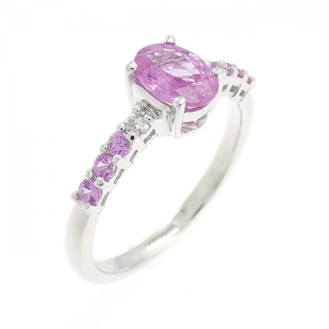 K18WG SAPPHIRE RING: K18WG Sapphire Ring Brand: Unbranded Type: Ring Material: K18 White Gold, Main Stone/Creation sapphire Color: white gold Size: 8.5US Accessories: None Accessories Notice: When purchasing p