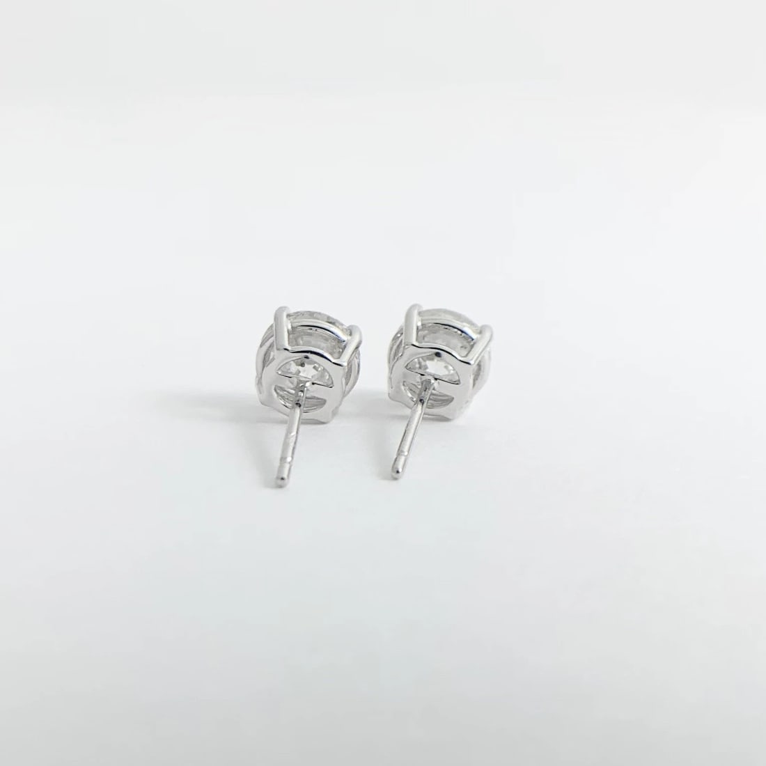 CERTIFIED ROUND DIAMOND STUD EARRINGS - 3