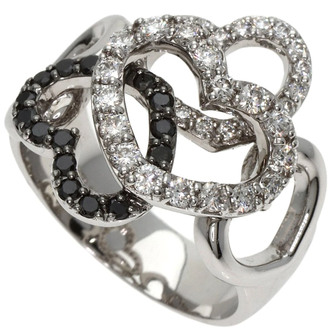 PONTE VECCHIO DIAMOND BLACK?DIAMOND RING: Ponte Vecchio Diamond Black?Diamond Ring Brand: Ponte Vecchio Type: Ring Material: K18 White Gold, Main Stone/Creation Natural Color: Exterior Color Silver Size: 6.25 (US) Accessories: None