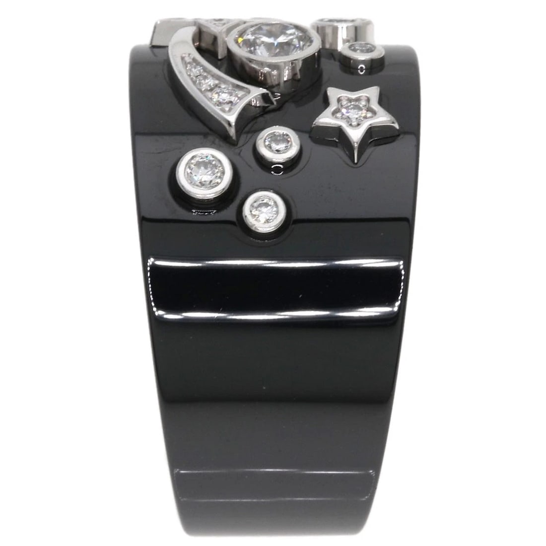 CHANEL COSMIC DE CHANEL COMET DIAMOND CERAMIC RING: CHANEL Cosmic de Chanel Comet Diamond Ceramic Ring Brand: CHANEL Type: Ring Material: K18 White Gold, Main Stone/Creation Natural Color: Exterior Color black Size: 6.25 (US) Accessories: None