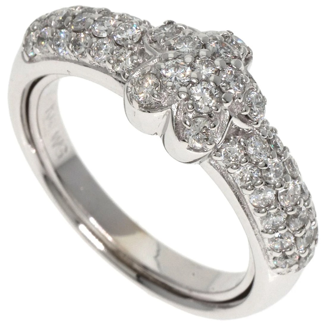 PONTE VECCHIO DIAMOND RING K18 WHITE GOLD: Ponte Vecchio Diamond Ring K18 White Gold Brand: Ponte Vecchio Type: Ring Material: K18 White Gold, Main Stone/Creation Natural Color: Exterior Color Silver Size: 4.25 (US) Accessories: None <