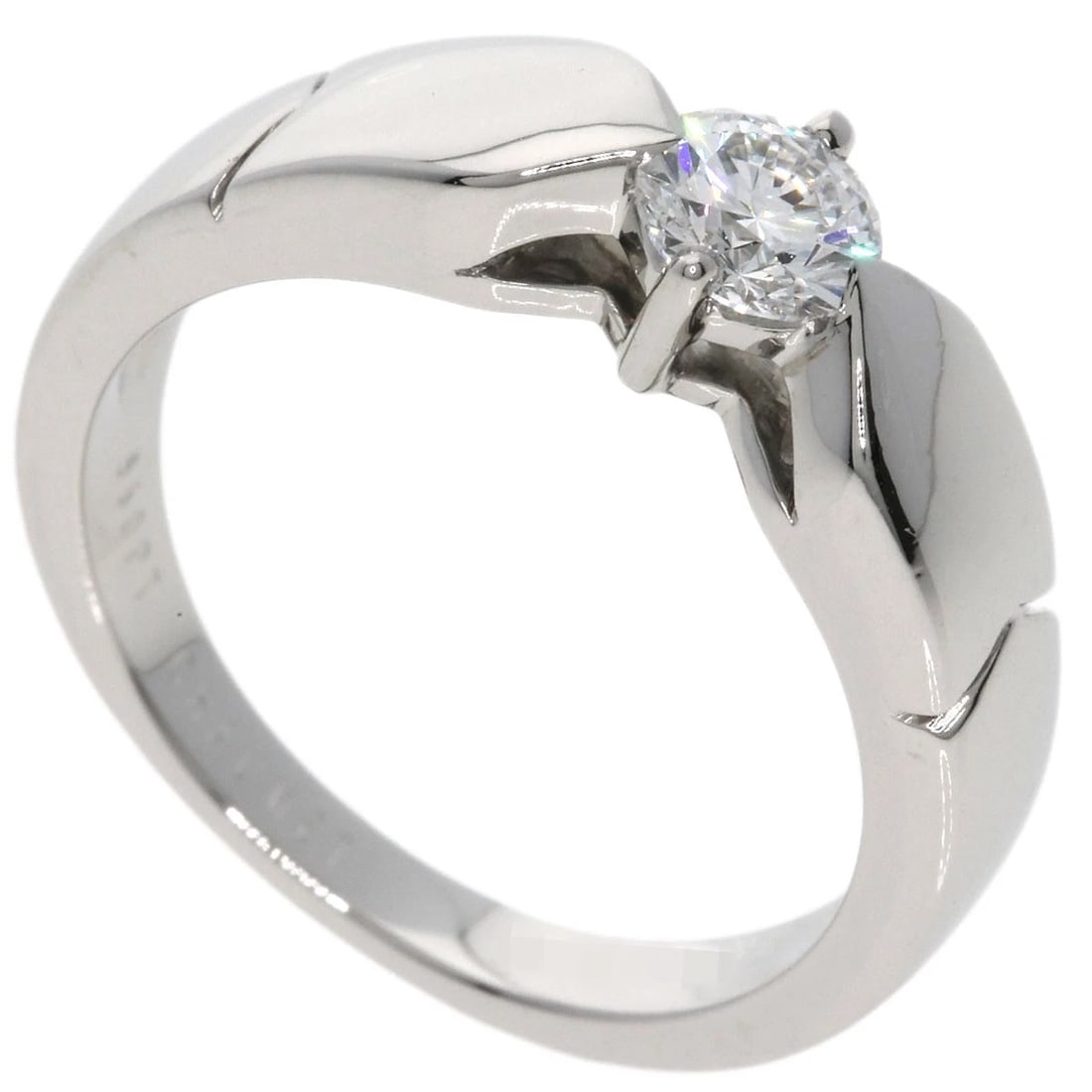 CHAUMET PLUME DE CHAUMET DIAMOND RING: Chaumet Plume de Chaumet Diamond Ring Brand: Chaumet Type: Ring Material: Platinum PT950, Main Stone/Creation Natural Color: Exterior Color Silver Size: 6 (US) Accessories: None Accessories