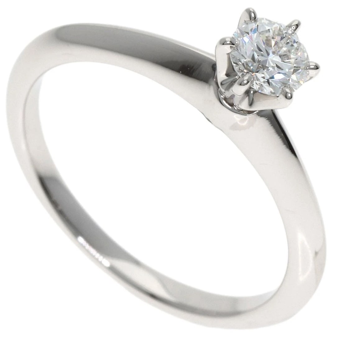TIFFANY&CO. SOLITAIRE DIAMOND RING PLATINUM PT950: TIFFANY&Co. Solitaire Diamond Ring Platinum PT950 Brand: TIFFANY&Co. Type: Ring Material: Platinum PT950, Main Stone/Creation Natural Color: Exterior Color Silver Size: 4.5 (US) Accessories: None