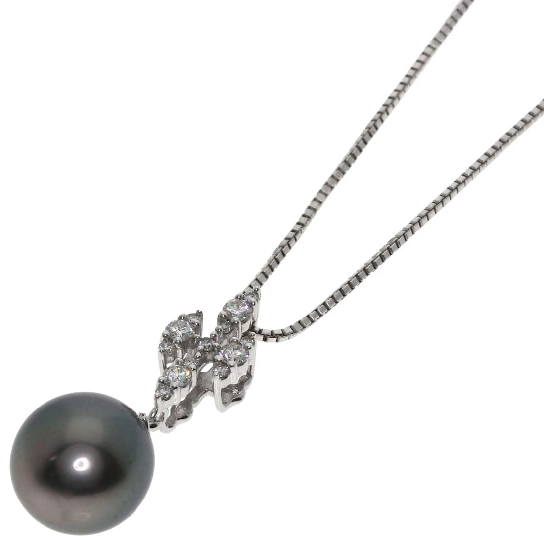 TASAKI BLACK BUTTERFLY PEARL PEARL NECKLACE: TASAKI Black butterfly Pearl Pearl Necklace Brand: TASAKI Type: Necklace Material: K18 White Gold, Color: Exterior Color Silver Size: Stone Size:0.4inch/10.3mm Chain Length:17.3inch/44cm Chain Wid