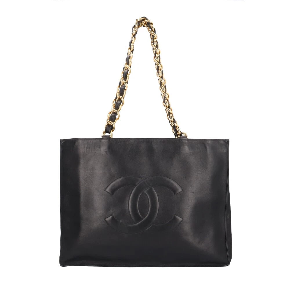 CHANEL TOTE BAG LEATHER COCO MARK CHAIN TOTE TOTE BAG: CHANEL Tote Bag leather COCO Mark Chain tote Tote Bag Brand: CHANEL Type: Tote Bag Material: Exterior Material leather Color: black Size: W16.1 x H12.2 x D4.3inch Shoulder:26.0inch 