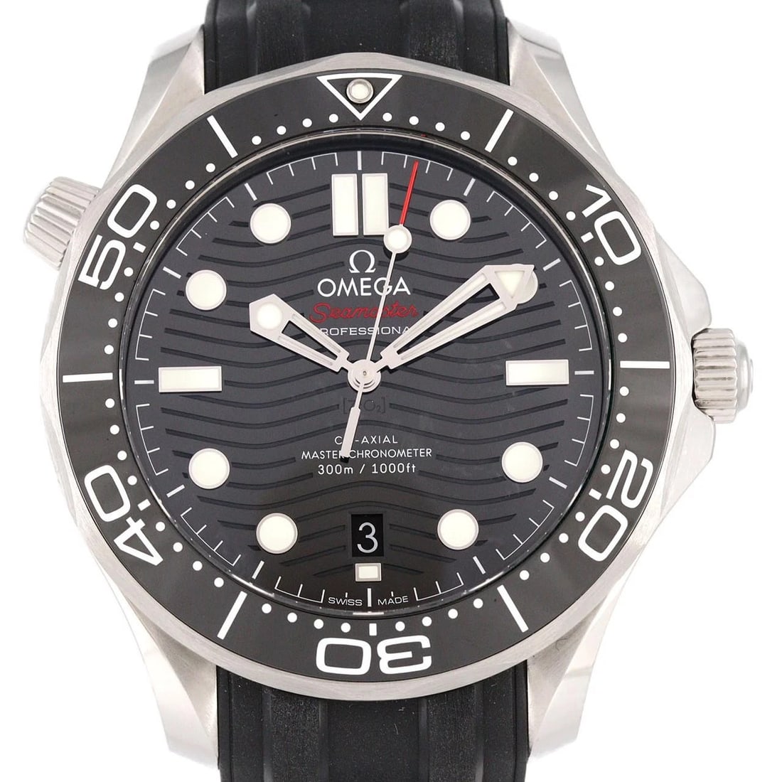 OMEGA SEAMASTER STAINLESS STEEL WATCH: Omega Seamaster Stainless Steel Watch Brand: OMEGA Type: Wrist watch Material: Case: Stainless Steel Breath: Rubber Color: Dial Color: Black Band Color: Black Size: Case diameter: Approx. 42 Acce