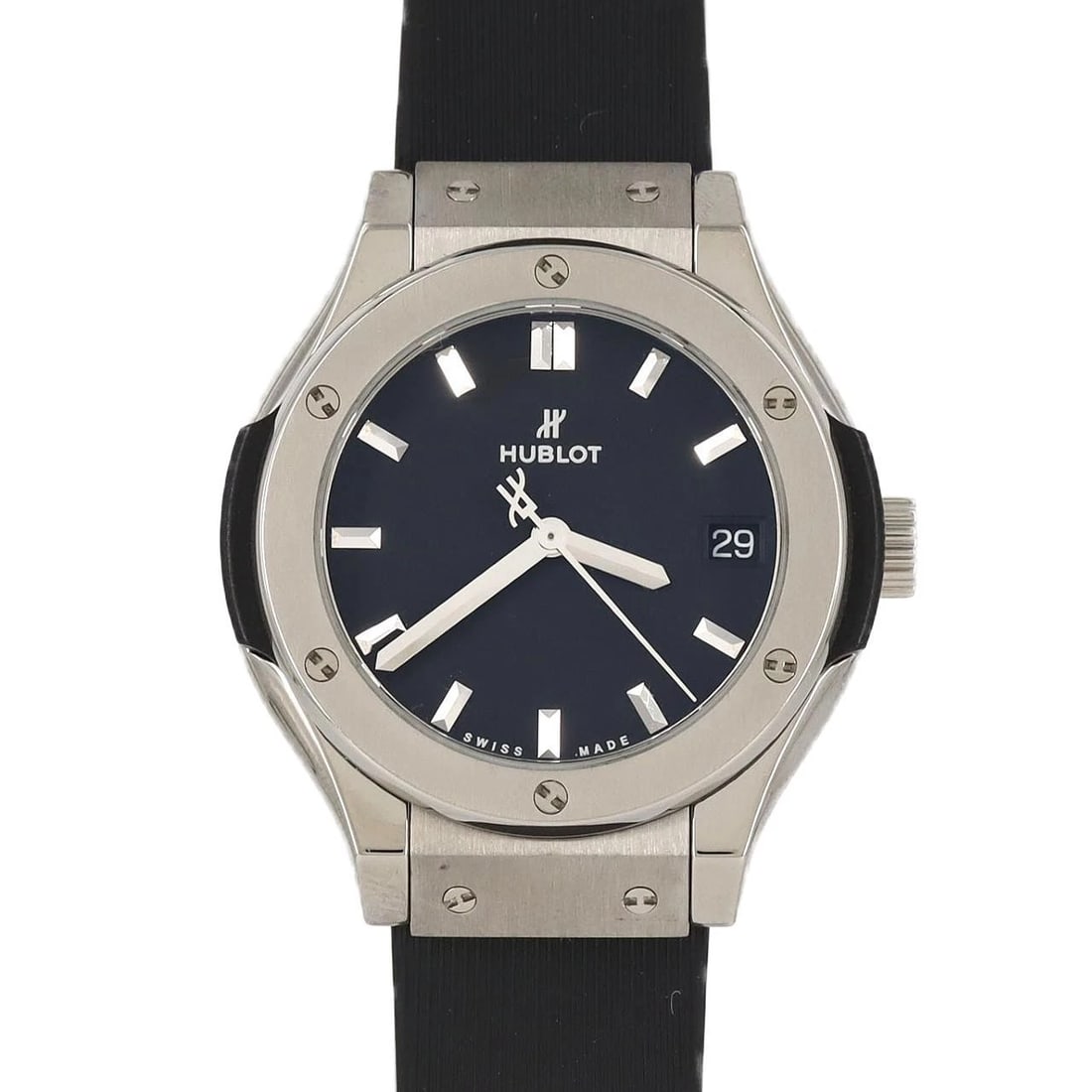 HUBLOT CLASSIC FUSION TITANIUM WATCH: Hublot Classic Fusion Titanium Watch Brand: Hublot Type: Wristwatch Material: Case: Titanium Bracelet: Rubber Color: Dial Colors: Black Band color : Black Size: Case diameter: 33mm 