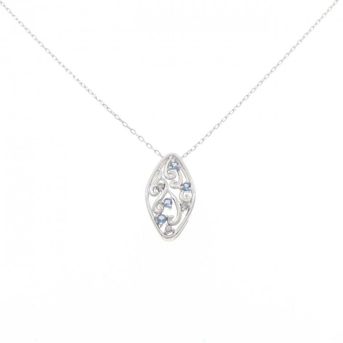 K18WG AQUAMARINE NECKLACE: K18WG Aquamarine Necklace Brand: Unbranded Type: Necklace Material: K18 White Gold, Main Stone/Creation Aquamarine Side Stone Natural Color: White Gold Size: 45cmActualSize Pendant top H x W: