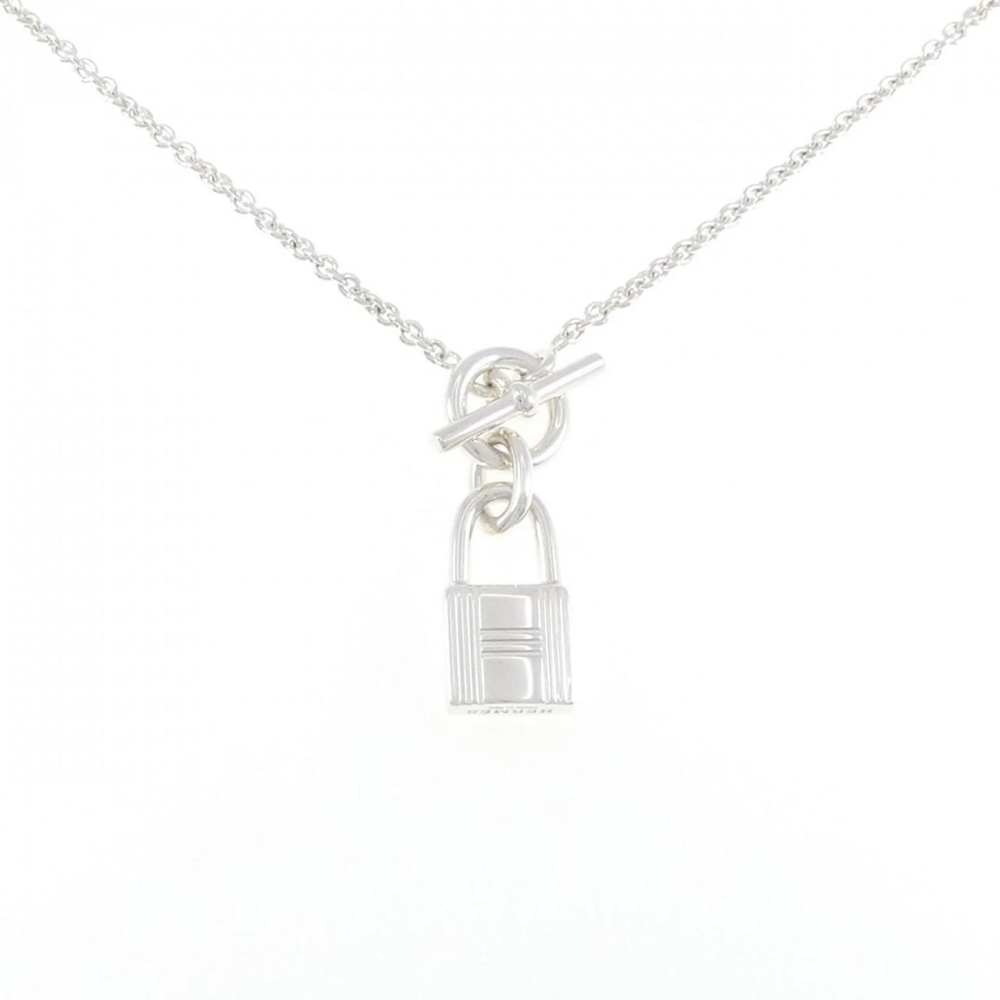HERMES AMULET CADENA NECKLACE: HERMES Amulet Cadena Necklace Brand: HERMES Type: Necklace Material: 925 Silver, Color: Silver Size: 41cm,ActualSize Pendant top H x W: 31.8mmx10.1mm Chain Max. W: 2.1mm Accessories: None