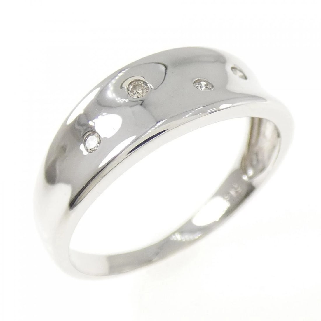 K18WG DIAMOND RING: K18WG Diamond Ring Brand: Unbranded Type: Ring Material: K18 White Gold, Main Stone/Creation Natural Color: White Gold Size: 7-7.5 (US size) Accessories: None Accessories Notice: When