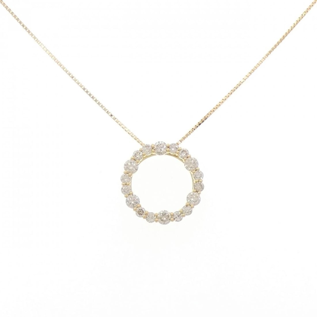 K18YG DIAMOND NECKLACE: K18YG Diamond Necklace Brand: Unbranded Type: Necklace Material: K18 Yellow Gold, Main Stone/Creation Natural Color: Yellow Gold Size: 45cmActualSize Pendant top H x W: 17.1mmx17.1mm Chain