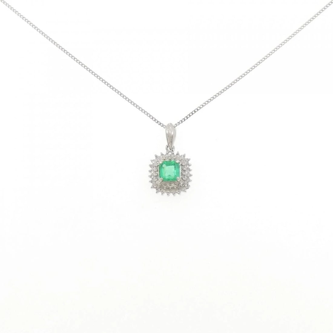 PT900 PT850 EMERALD NECKLACE: PT900 PT850 Emerald Necklace Brand: Unbranded Type: Necklace Material: Platinum 900 Platinum 850, Main Stone/Creation EmeraldSide Stone Natural Color: Silver Size: 50cmActualSize Pendant top H