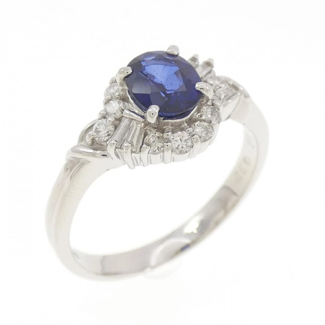 PT900 SAPPHIRE RING: PT900 Sapphire Ring Brand: Unbranded Type: Sapphire Ring Material: Platinum 900, Main Stone/Creation Sapphire Color: platinum Size: 9.75 US Accessories: None Accessories Notice: When purch