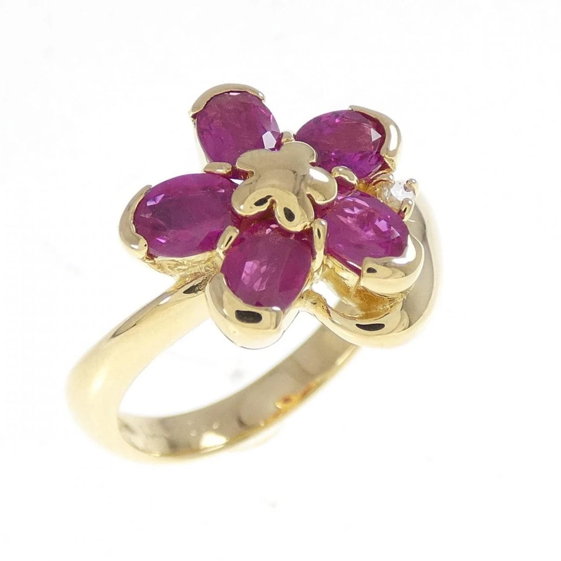 K18YG FLOWER RUBY RING: K18YG Flower Ruby Ring Brand: Unbranded Type: Ring Material: K18 Yellow Gold, Main Stone/Creation ruby Color: yellow gold Size: 6US Accessories: None Accessories Notice: When purchasing