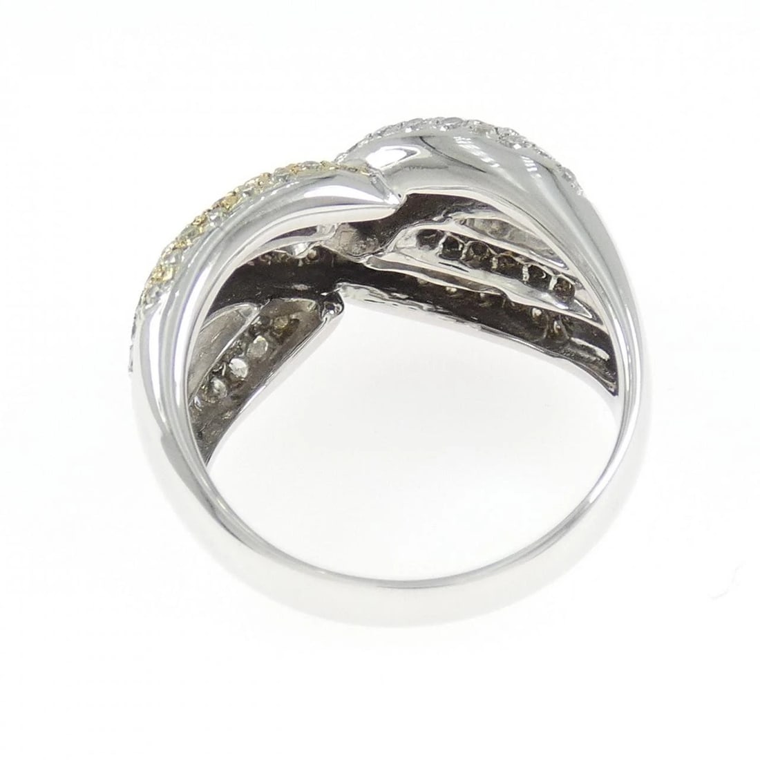 750WG 750YG DIAMOND RING: 750WG 750YG Diamond Ring Brand: Unbranded Type: Ring Material: 750 White Gold 750 Yellow Gold, Main Stone/Creation Natural Color: WG,YG Size: 6.5-7 (US size) Accessories: None Accessories