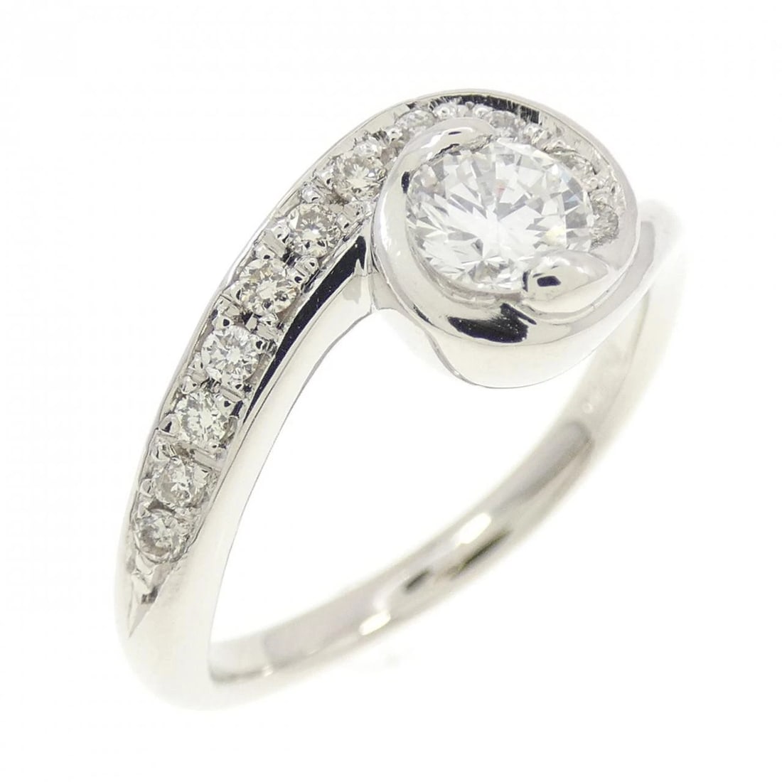 PT DIAMOND RING: PT Diamond Ring Brand: Unbranded Type: Ring Material: Platinum, Main Stone/Creation Natural Color: platinum Size: 5US Accessories: None Accessories Notice: When purchasing pre-owned goods,