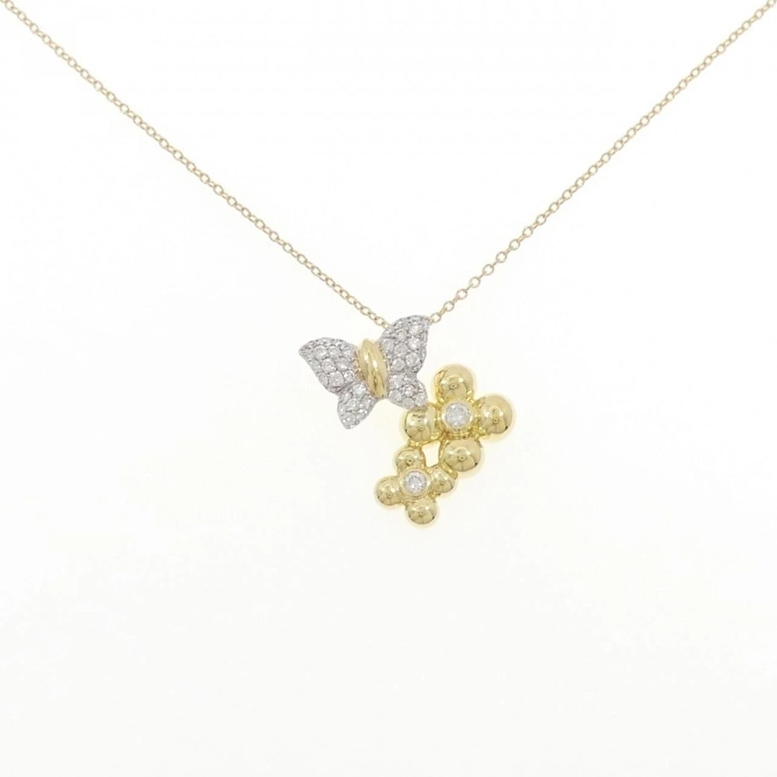 K18YG K18WG BUTTERFLY X FLOWER PAVE DIAMOND NECKLACE: K18YG K18WG Butterfly x Flower Pave Diamond Necklace Brand: Unbranded Type: Necklace Material: K18 Yellow Gold K18 White Gold, Main Stone/Creation Natural Color: Yellow Gold Size: