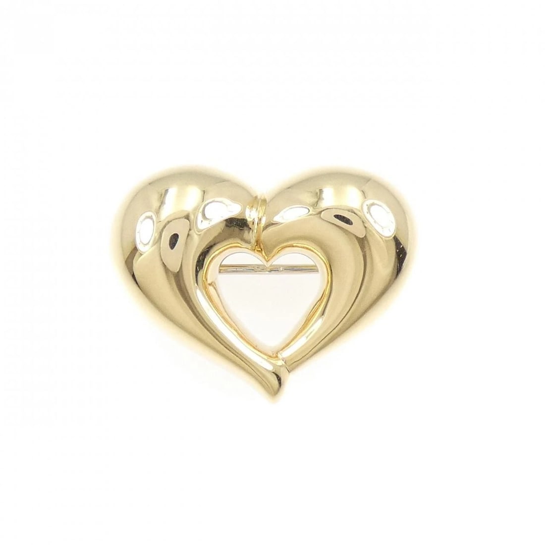 VAN CLEEF & ARPELS COEUR BROOCH: Van Cleef & Arpels Coeur Brooch Brand: Van Cleef & Arpels Type: Pendant Brooch Material: 750 Yellow Gold, Color: Yellow Gold Size: ActualSize HxW: 23.0mmx29.7mm Accessories: None Accessories