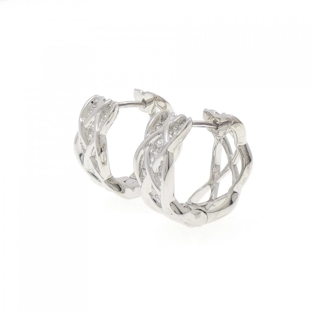 K18WG DIAMOND EARRINGS: K18WG Diamond Earrings Brand: Unbranded Type: Earrings Material: K18 White Gold, Main Stone/Creation Natural Color: White Gold Size: ActualSize HxW: 15.5mmx7.8mm Accessories: None Accessories