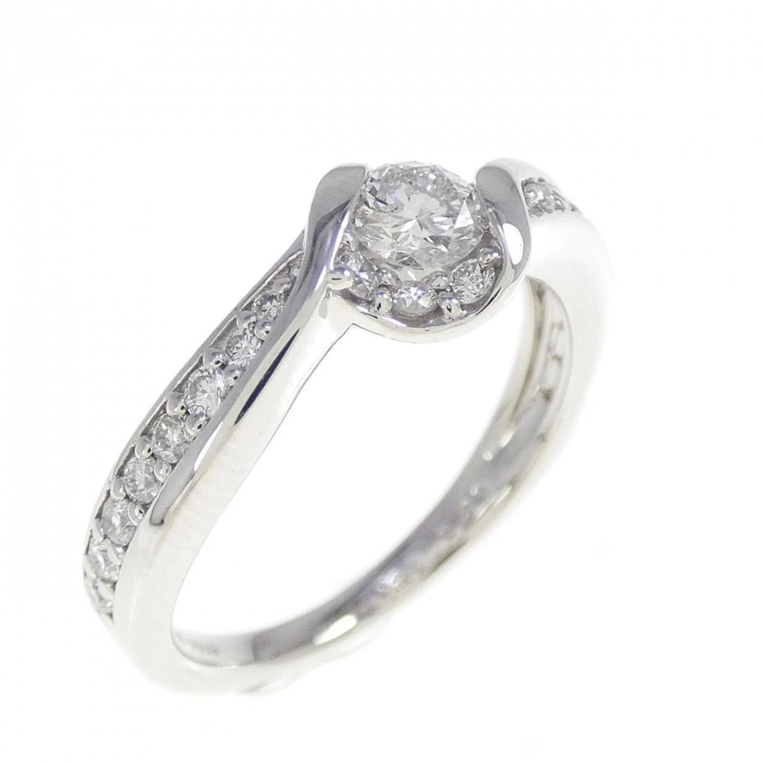 PT900 DIAMOND RING: PT900 Diamond Ring Brand: Unbranded Type: Ring Material: Platinum 900, Main Stone/Creation Alexandrite Color: Platinum Size: 6US Accessories: None Accessories Notice: When purchasing