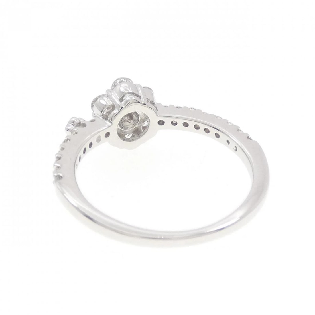 K18WG FLOWER DIAMOND RING - 3