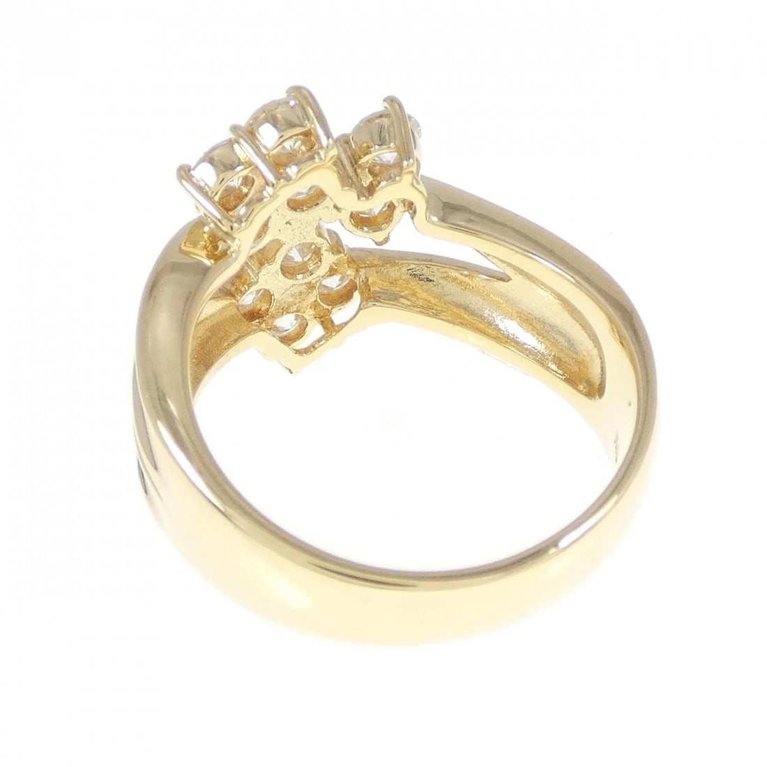 K18YG FLOWER DIAMOND RING: K18YG Flower Diamond Ring Brand: Unbranded Type: Ring Material: K18 Yellow Gold, Main Stone/Creation Natural Color: Yellow Gold Size: 6.5 (US size) Accessories: None Accessories Notice: When