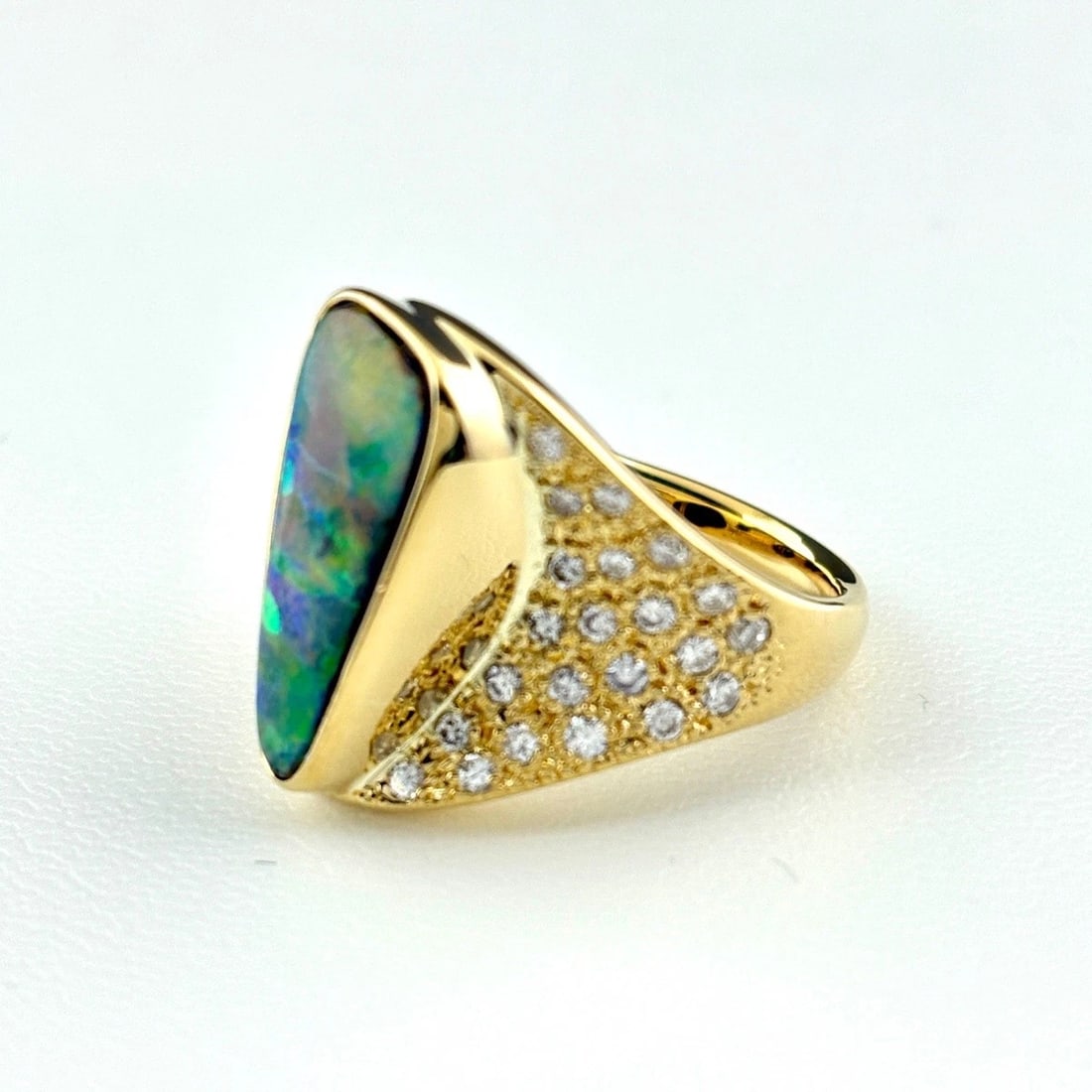 BOULDER OPAL DESIGN YG YELLOWGOLD MELEE DIAMOND RING (1 of 2)