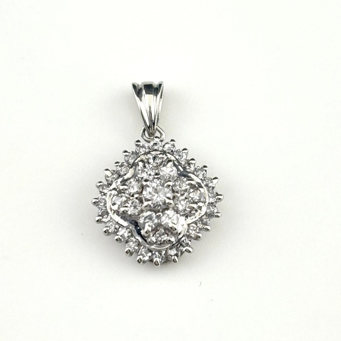 MELEE DIAMOND DESIGN PENDANT HEAD PLATINUM PENDANT HEAD (1 of 2)