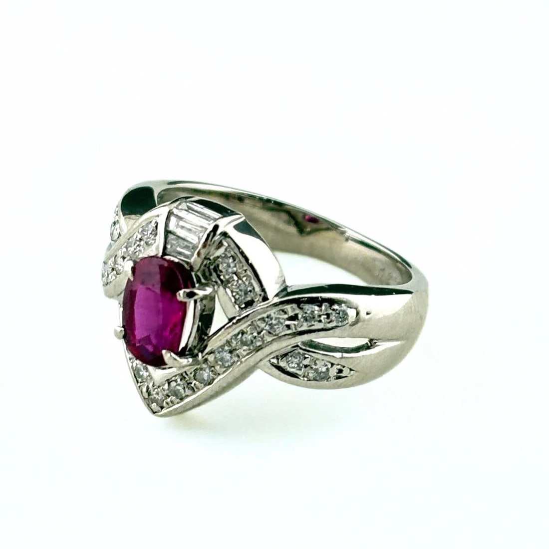 RUBY DESIGN PLATINUM MELEE DIAMOND RING: ruby design Platinum Melee diamond Ring Brand: Unbranded Type: Ring Material: Pt900, Main Stone/Creation Ruby Color: Platinum Size: US 6.5 Accessories: None Accessories Notice: When purcha