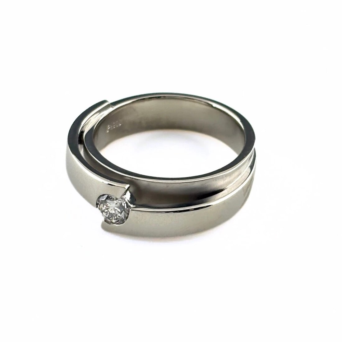 DIAMOND DESIGN PLATINUM RING PT900 DIAMOND WOMEN: diamond design Platinum Ring Pt900 diamond Women Brand: Unbranded Type: Ring Material: Pt900, Color: Platinum Size: US 6.5 Accessories: None Accessories Notice: When purchasing pre-owned