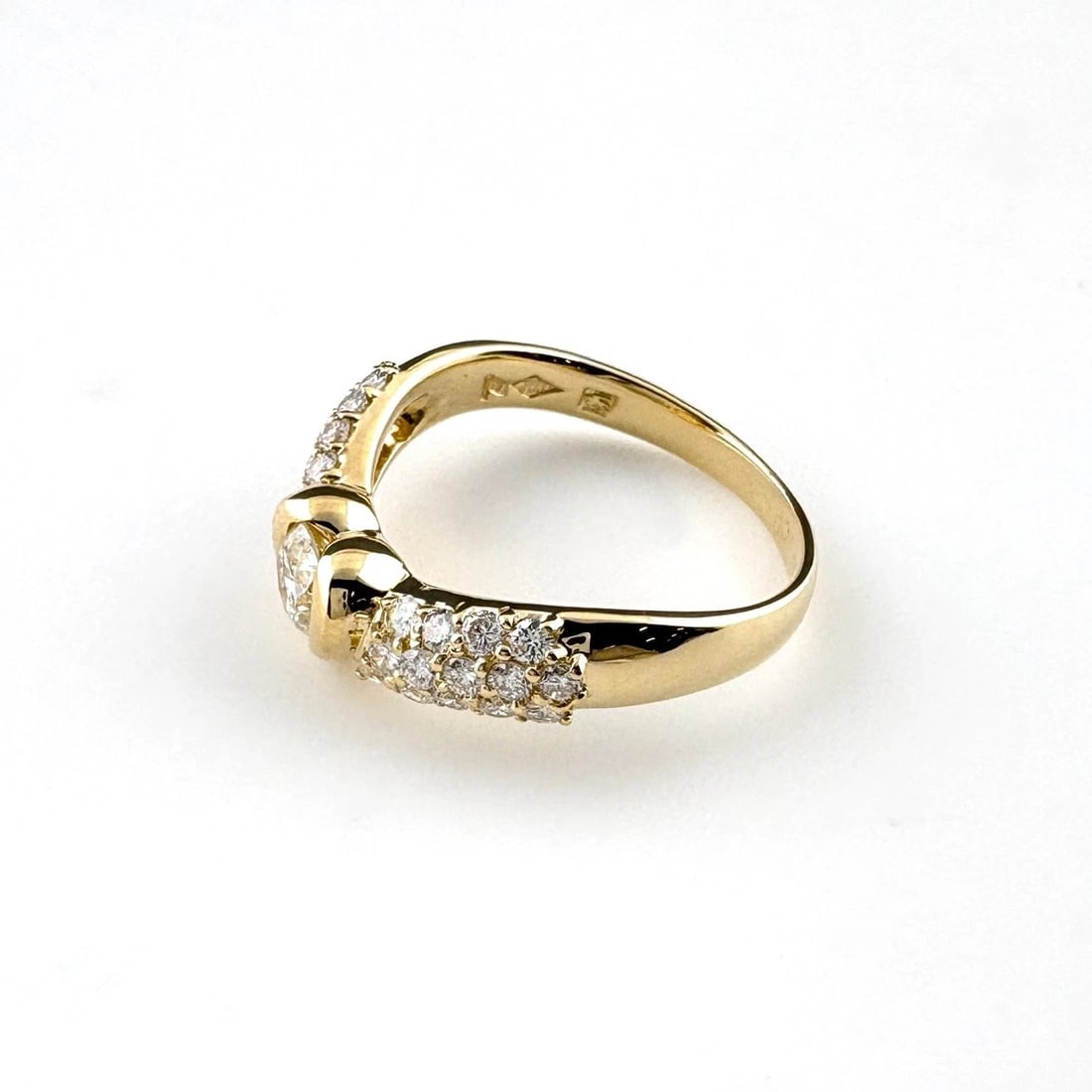 DIAMOND DESIGN YG YELLOWGOLD RING MELEE DIAMOND: diamond design YG YellowGold ring Melee diamond Brand: Unbranded Type: Ring Material: 750, Color: Yellow Gold Size: US 6 Accessories: None Accessories Notice: When purchasing pre-owned goods,