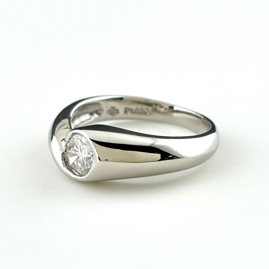 DIAMOND DESIGN RING PLATINUM PT850 DIAMOND WOMEN: diamond design Ring Platinum Pt850 diamond Women Brand: Unbranded Type: Ring Material: Pt850, Color: Platinum Size: US 3.5 to 4 Accessories: None Accessories Notice: When purchasing pre-ow